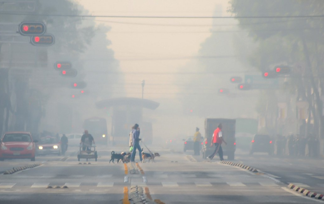 Figura 2. Véase como las condiciones climáticas no permiten la dispersión de los contaminantes. Fuente: Regeneración [6].